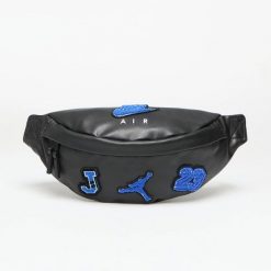 Saszetka nerka Air Jordan Jam Borough Varsity Crossbody Bag Czarna MA9064-KB4. Czarne nerki i saszetki Jordan, bez wzorów, bez dodatków. Za 286.35 zł.
