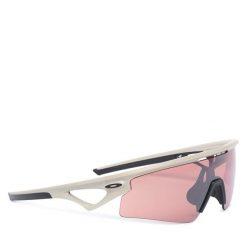 Okulary przeciwsłoneczne Oakley. Brązowe okulary przeciwsłoneczne Oakley, bez wzorów. Za 999.99 zł.