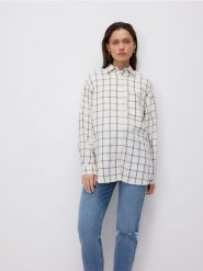 Koszula w kratę - złamana biel. Koszule Reserved, l, bez wzorów, z bawełny, bez kołnierzyka, bez ramiączek. Za 99.99 zł.