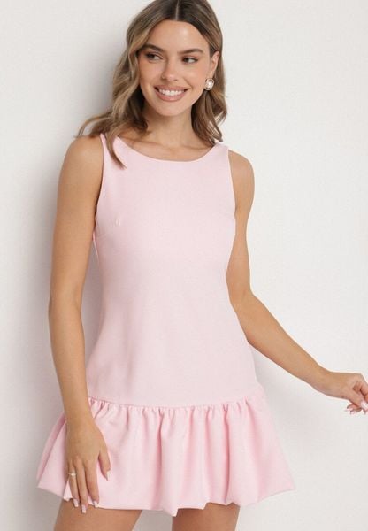 Różowy Taliowany Kombinezon z Falbanką Novenira. Czerwone sukienki Born2be, m, bez wzorów, eleganckie, bez kołnierzyka, bez ramiączek. Za 99.99 zł.