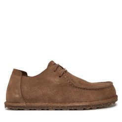 Półbuty Birkenstock. Brązowe półbuty wsuwane Birkenstock, bez wzorów, bez obcasa, na płaskiej podeszwie. Za 529.99 zł.