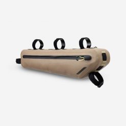 Torba rowerowa do bikepackingu Riverside ADVT 900 M na ramę IPX3 3,5 l. Brązowe torebki klasyczne RIVERSIDE, bez wzorów, z materiału, sportowe, bez dodatków. Za 179.99 zł.