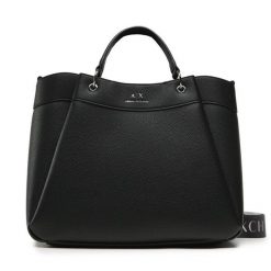 Torebka Armani Exchange. Czarne torebki klasyczne Armani Exchange, bez wzorów, klasyczne, bez dodatków. Za 839.99 zł.