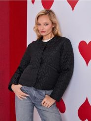 Pikowana przejściowa kurtka bez kaptura - czarny. Czarne kurtki Sinsay, l, bez wzorów, bez kaptura. Za 59.99 zł.