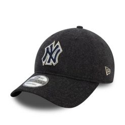 Czapka z daszkiem New York Yankees MLB Melton 9Twenty. Czarne czapki z daszkiem New Era, bez wzorów, sportowe. W wyprzedaży za 116.65 zł.
