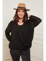 Curvy Lady Bluzka w kolorze czarnym rozmiar: 44/46. Czarne bluzki Curvy Lady, bez wzorów, klasyczne, z asymetrycznym kołnierzem, bez ramiączek. Za 138.45 zł.