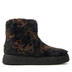 Botki Guess. Czarne botki Guess, z aplikacjami, bez obcasa, na płaskiej podeszwie, bez zapięcia. Za 359.99 zł.