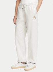 Guess Jeans Spodnie dresowe W6BB37 K6898 Szary jasny Relaxed Fit. Szare spodnie dresowe Guess Jeans, z aplikacjami, z bawełny. Za 299.99 zł.
