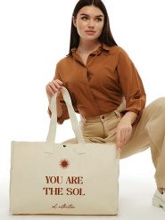 MORI Shopper bag w kolorze kremowym - 50 x 36 x 12 cm rozmiar: onesize. Brązowe shopper bag MORI, bez wzorów, z materiału, na ramię, bez dodatków. Za 83.81 zł.