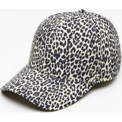 Czapka z daszkiem w panterkę - Wielobarwn. Czapki z daszkiem marki House. Za 39.99 zł.