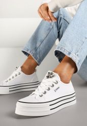 Białe Trampki na Platformie z Biżuteryjną Aplikacją Flortewis. Białe trampki Renee, z aplikacjami, z jeansu, eleganckie, bez zapięcia. W wyprzedaży za 59.99 zł.