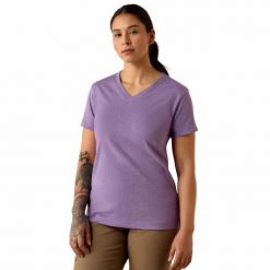 T-shirt damski z dekoltem w serek Ariat Rebar. Fioletowe t-shirty sportowe Ariat, m, bez wzorów, z materiału, bez ramiączek, na fitness i siłownię. Za 197.00 zł.