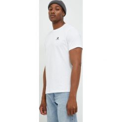 Converse t-shirt bawełniany kolor biały gładki. Białe t-shirty Converse, l, bez wzorów, z bawełny, bez kołnierzyka, bez ramiączek. Za 119.99 zł.
