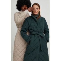 Answear Lab kurtka damska kolor zielony przejściowa. Zielone kurtki Answear Lab, l, bez wzorów, z syntetyku, bez kaptura. Za 449.99 zł.