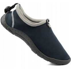 Buty do pływania na plażę Prowater. Niebieskie buty treningowe ProWater, bez wzorów, bez zapięcia, do pływania. Za 45.00 zł.