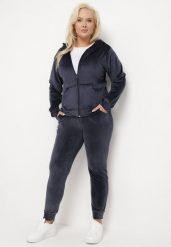 Granatowy 2-Częściowy Welurowy Komplet Dresowy ze Spodniami i Bluzą z Kapturem Bondia. Niebieskie bluzy Born2be, xl, bez wzorów, z dresówki, z kapturem. W wyprzedaży za 67.99 zł.