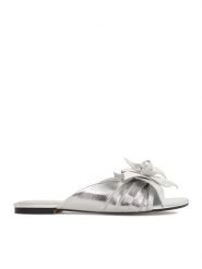 GINO ROSSI Klapki CEO-ROSE-LT-2221-1 Srebrny. Szare klapki Gino Rossi, bez wzorów, ze skóry, bez obcasa, bez zapięcia. Za 349.99 zł.