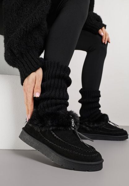 Czarne Śniegowce na Platformie Ozdobione Haftem i Futerkiem Linedis. Czarne śniegowce Renee, bez wzorów, z futra, bez zapięcia. Za 99.99 zł.