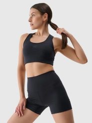 4F Szorty sportowe w kolorze czarnym rozmiar: L. Czarne szorty sportowe 4f, bez wzorów, z materiału, outdoorowe. Za 52.55 zł.