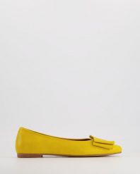 ŻÓŁTE BALERINY Z KOKARDĄ 69722Y8006 YELLO. Żółte baleriny Venezia, bez wzorów, ze skóry, bez obcasa, bez zapięcia. Za 239.00 zł.