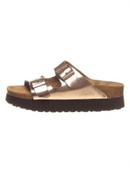 Papillio Skórzane klapki "Arizona" w kolorze miedzianym rozmiar: 40. Brązowe klapki Papillio, bez wzorów, klasyczne, z otwartym noskiem, bez obcasa, bez zapięcia. Za 262.13 zł.