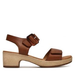 Sandały Remonte. Brązowe sandały Remonte, bez wzorów, bez obcasa, na słupku, bez zapięcia. Za 295.99 zł.