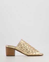 KLAPKI DAMSKIE 0021026 GOLD. Klapki Venezia, bez wzorów, ze skóry, bez obcasa, bez zapięcia. Za 199.00 zł.