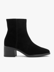 Czarne eleganckie botki ze skóry welurowej. Czarne botki Ryłko, bez wzorów, ze skóry, eleganckie, bez obcasa, na obcasie, bez zapięcia. Za 449.99 zł.