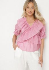 Różowa Bluzka Ozdobiona Falbankami Alisova. Czerwone bluzki Born2be, bez wzorów, z jeansu, eleganckie, bez kołnierzyka, bez ramiączek. Za 119.99 zł.