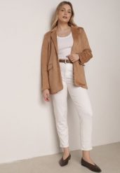 Białe Jeansy o Kroju Mom Fit z Bawełną i Wiskozą Ozdobione Paskiem Salmirra. Białe spodnie materiałowe Born2be, bez wzorów, z bawełny, z podwyższonym stanem. Za 119.99 zł.