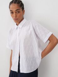 Someday. Koszula w kolorze białym rozmiar: 40. Białe koszule someday., bez wzorów, z bawełny, bez kołnierzyka, bez ramiączek. Za 165.99 zł.