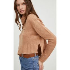 Answear Lab sweter damski kolor brązowy ciepły z golfem. Brązowe swetry Answear Lab, l, bez wzorów, ze splotem, bez ramiączek. W wyprzedaży za 96.99 zł.