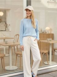 Ażurowy sweter z bawełną - błękitny. Niebieskie swetry Sinsay, l, w ażurowe wzory, z bawełny, bez ramiączek. Za 49.99 zł.