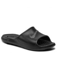 Nike Klapki Victori One Shwer Slide CZ7836 001 Czarny. Czarne klapki Nike, bez wzorów, z tworzywa sztucznego, sportowe, bez obcasa, bez zapięcia. Za 119.00 zł.