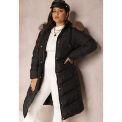 Czarna Kurtka Pikowana z Wiązanym Paskiem Pytre. Czarne kurtki Renee, na zimę, plus size, bez wzorów, z futra. W wyprzedaży za 351.99 zł.