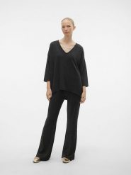 Vero Moda Spodnie w kolorze czarnym rozmiar: XS. Czarne spodnie materiałowe Vero Moda, bez wzorów, z materiału. Za 48.50 zł.