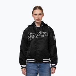 Kurtka damska Pitbull Angela San Diego Hooded Varsity. Czarne kurtki PITBULL, l, bez wzorów, z materiału, bez kaptura. Za 219.99 zł.