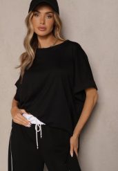 Czarny T-shirt z Wiskozą o Fasonie Nietoperza Tanalitha. Czarne t-shirty Renee, bez wzorów, z jeansu, bez kołnierzyka, bez ramiączek. W wyprzedaży za 55.99 zł.