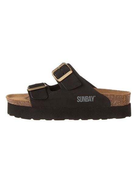 Sunbay Klapki w kolorze czarnym rozmiar: 40. Czarne klapki Sunbay, bez wzorów, klasyczne, z otwartym noskiem, bez obcasa, bez zapięcia. Za 167.95 zł.