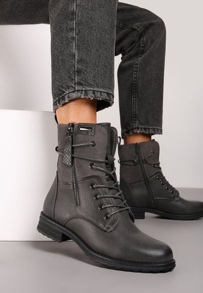 Szare Botki Typu Trapery Ozdobione Wstawką z Ekozamszu i Suwakiem Debisha. Szare traperki Renee, bez wzorów, z jeansu, biznesowe, za kolano, bez obcasa, na płaskiej podeszwie, bez zapięcia. Za 129.99 zł.