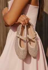 Beżowe Siateczkowe Balerinki Ozdobione Cyrkoniami Telasaria. Brązowe baleriny Born2be, z aplikacjami, biznesowe, bez obcasa, bez zapięcia. Za 89.99 zł.