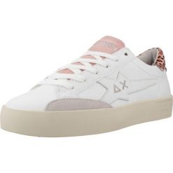 Buty SUN68 KATY LEATHER Biały. Białe trekkingi SUN68, bez wzorów, ze skóry, bez zapięcia, trekkingowe. Za 398.99 zł.