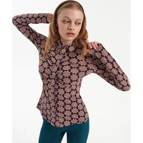 Koszula slim fit w kwiaty Retro - Wielobarwny. Koszule House, l, bez wzorów, retro, bez kołnierzyka, bez ramiączek. Za 79.99 zł.