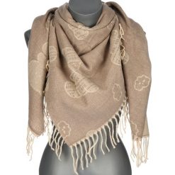 Beżowa Chusta Damska Duża Modna Na Jesień Frędzle Xac-14-1. Brązowe chusty na jesień, bez wzorów, z bawełny, eleganckie. Za 54.99 zł.