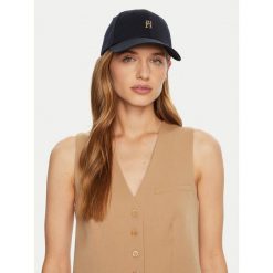 Czapka z daszkiem Tommy Hilfiger. Niebieskie czapki z daszkiem Tommy Hilfiger, bez wzorów. Za 239.99 zł.