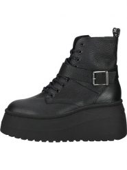 Steve Madden Skórzane botki w kolorze czarnym na koturnie rozmiar: 41. Czarne botki Steve Madden, bez wzorów, eleganckie, bez obcasa, na koturnie, bez zapięcia. Za 396.24 zł.
