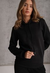 Czarna Bluza z Kapturem i Kangurową Kieszenią z Przodu Amerie. Czarne bluzy z kapturem Renee, l, bez wzorów, z jeansu, z kapturem. Za 69.99 zł.