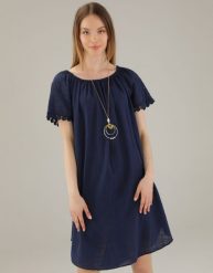 Sukienka z naszyjnikiem. Sukienki Unisono, l, w ażurowe wzory, z koronki, bez kołnierzyka, bez ramiączek, mini, rozkloszowane. Za 149.00 zł.