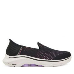 Półbuty Skechers. Czarne półbuty wsuwane Skechers, bez wzorów, bez obcasa, na płaskiej podeszwie. Za 309.99 zł.