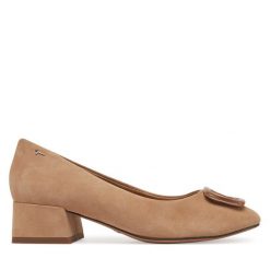 Czółenka Tamaris. Brązowe czółenka Tamaris, bez wzorów, bez obcasa, bez zapięcia. Za 319.99 zł.